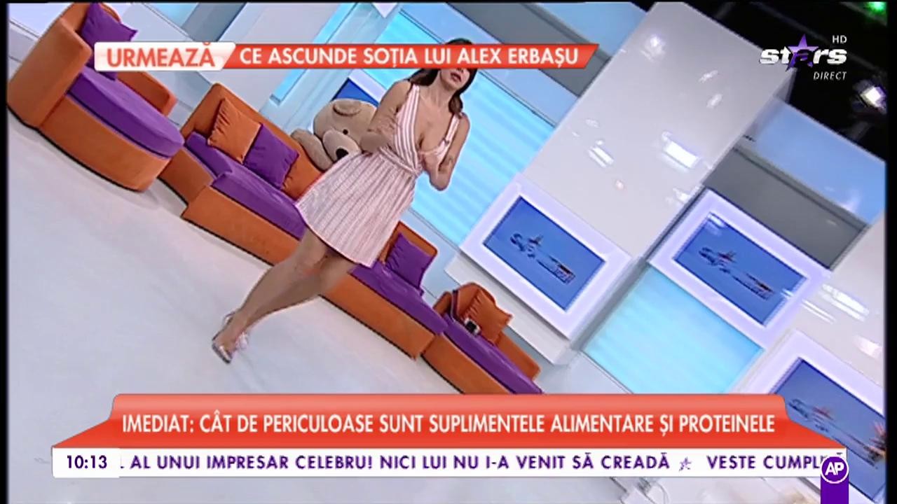 Leticia c&acirc;ntă melodia &bdquo;Pijamaua ta&rdquo;