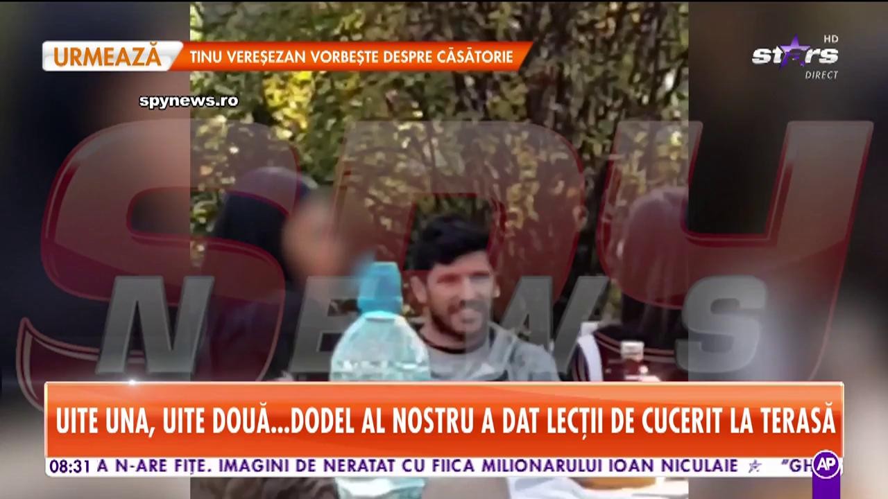 Cum a &icirc;ncercat Dodel să dribleze două brunete