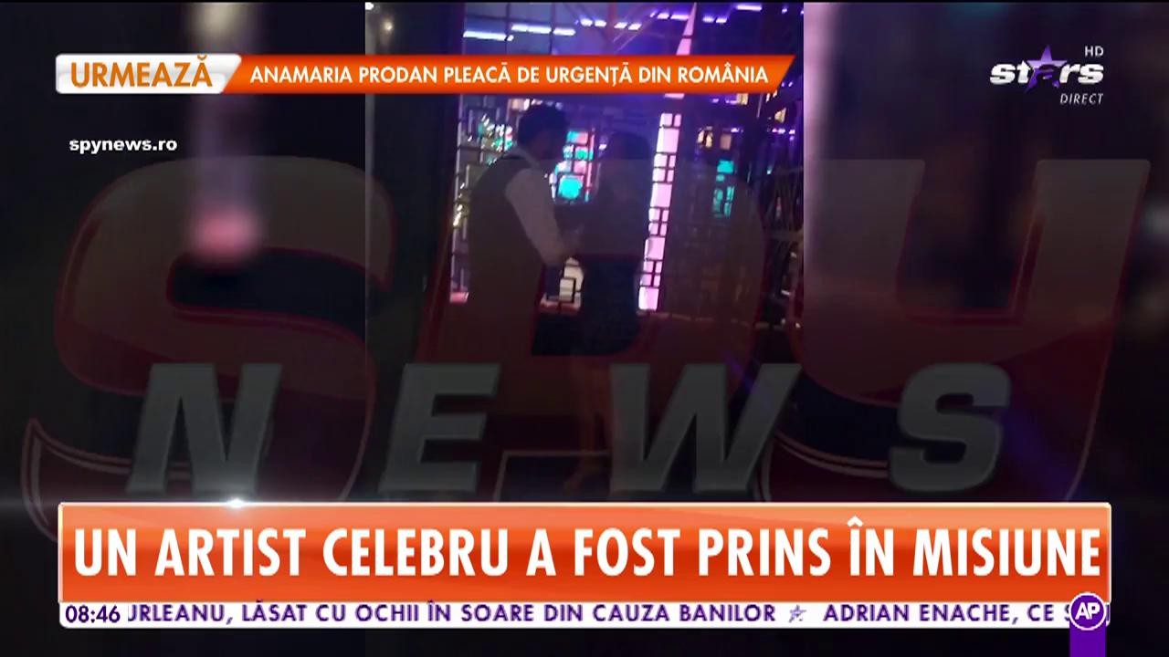 Artist celebru, surpins &icirc;n timp ce era lovit de săgeata lui Cupidon