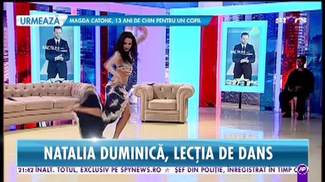 Regina belly dance-ului, demonstraţie din buric