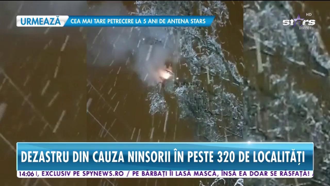 Ninsorile fac ravagii &icirc;n toată ţara! Din cauza v&acirc;ntului puternic un copac s-a atins de cablurile de electricitate şi a luat foc