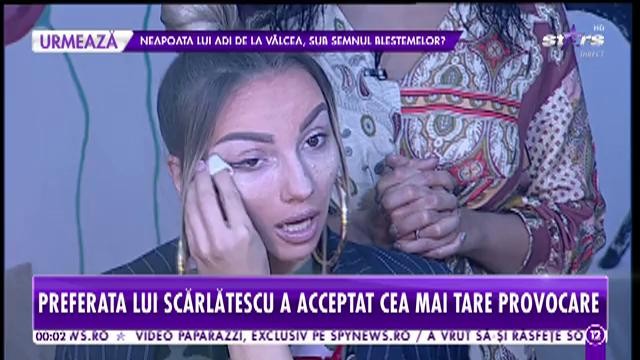 Angi Moisescu, cea mai sexy animatoare de la Chefi la cuțite, a acceptat să se demachieze &icirc;n platoul Agenției Vip