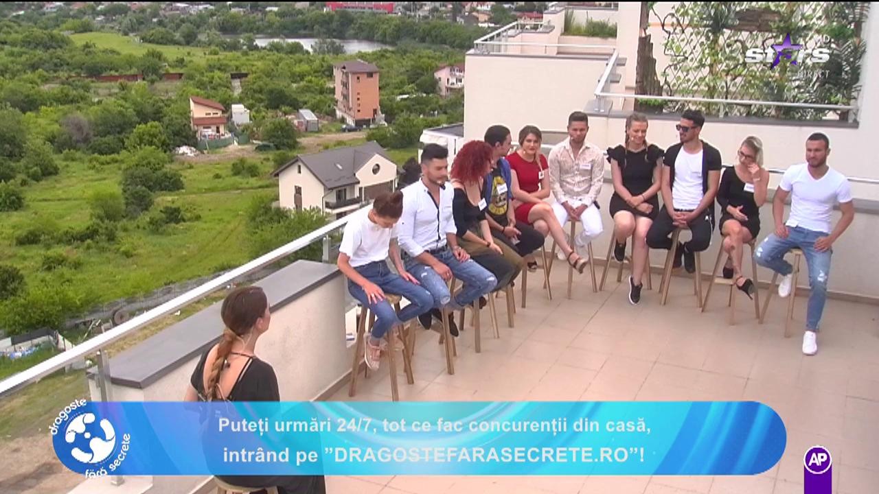 Dragoste fără secrete. Narcisa și Cosmin &icirc;și petrec timpul &icirc;mpreună &icirc;ntr-un mod diferit. Cei doi pariază pe data c&acirc;nd a apărut jocul Solitaire