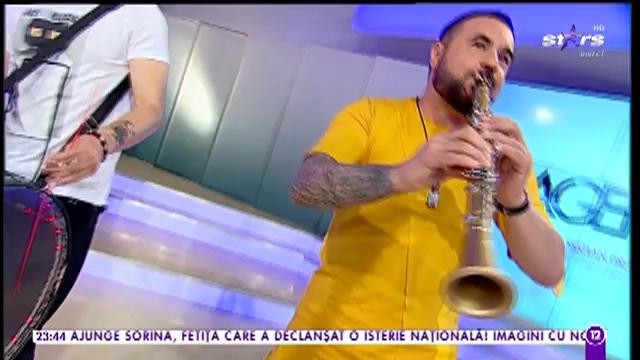 Gipsy Casual c&acirc;ntă la Agenția Vip melodia So keres