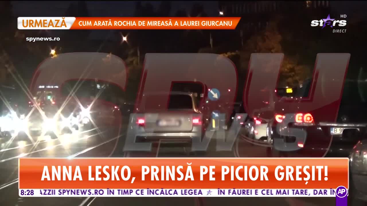 Anna Lesko se crede "regina şoselelor"! Blondina nu dă doi bani pe Codului Rutier