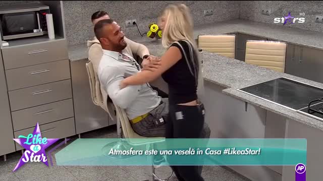 Like a Star! Roxa, ușor irascibilă după ce și-a pierdut cercelul