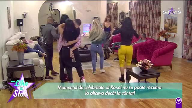 Like a Star. C&acirc;ntatul, momentul de celebritate al Roxanei, Starul Săptăm&acirc;nii