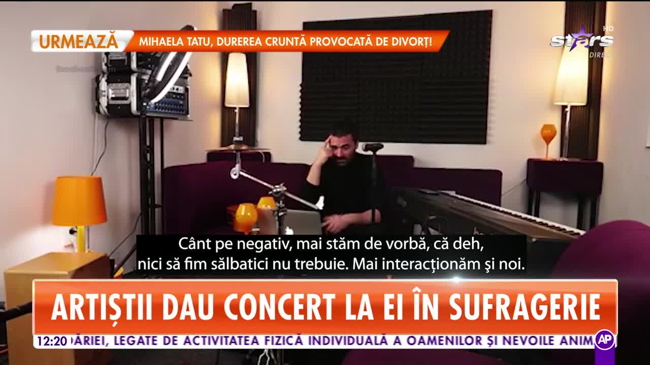Ce artiști dau concert de la ei din sufragerie