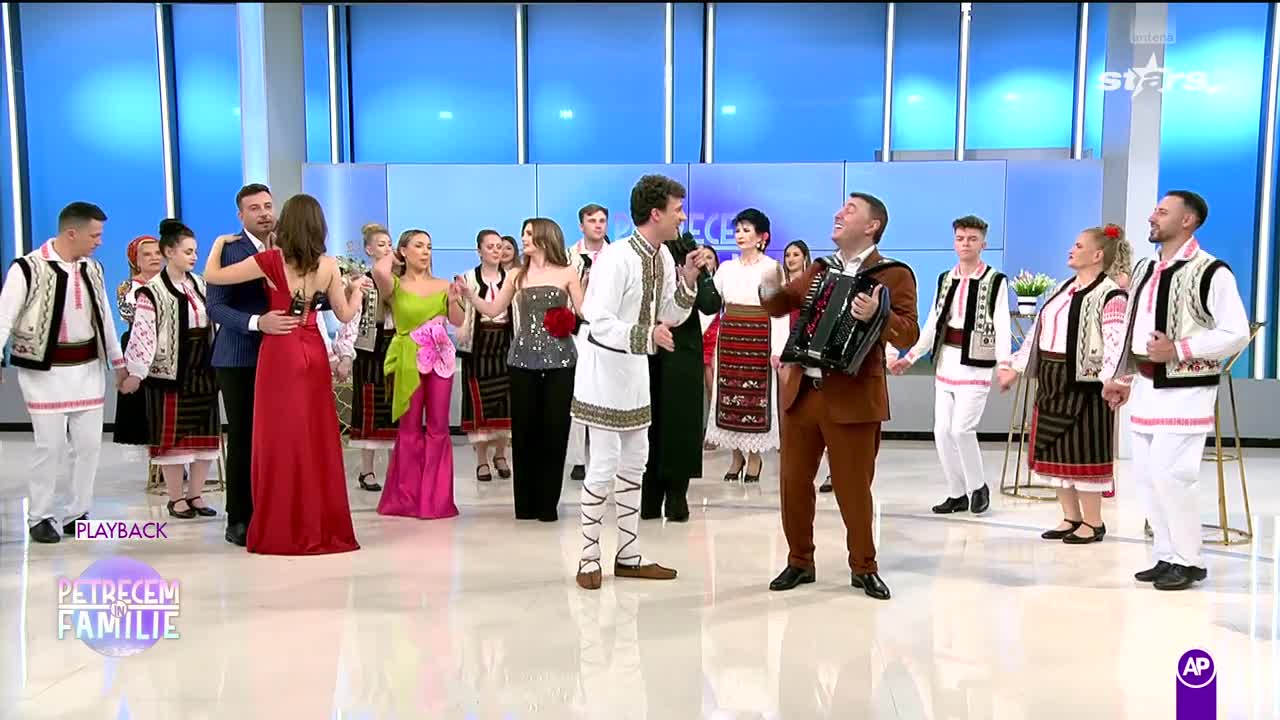 Petrecem în familie | Sezonul 5 - Episodul 14