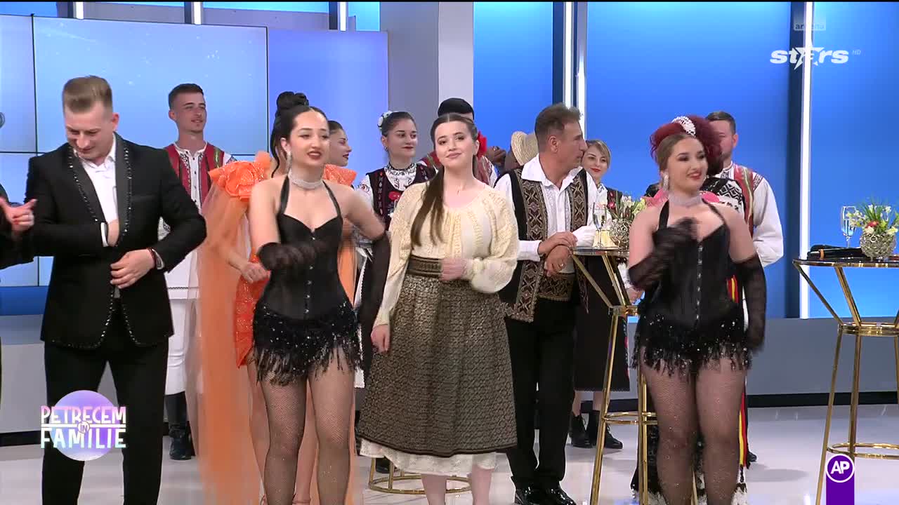 Petrecem în familie | Sezonul 5 - Episodul 18
