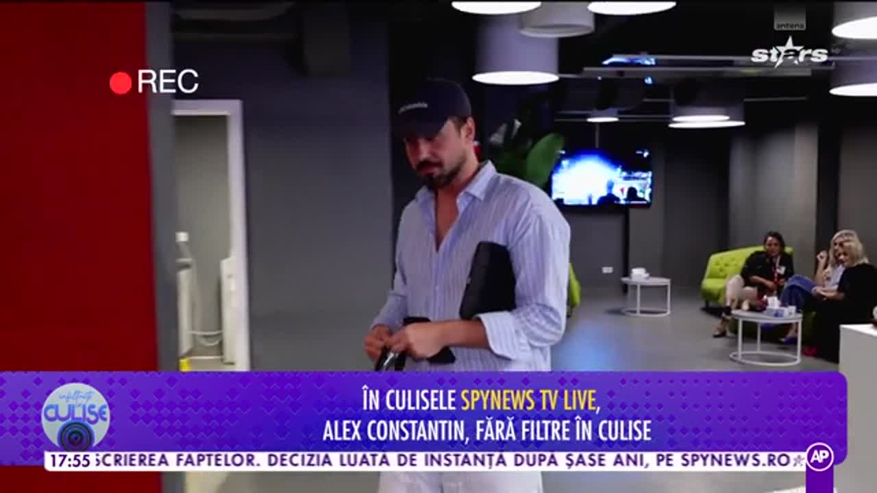 Infiltrați în culise