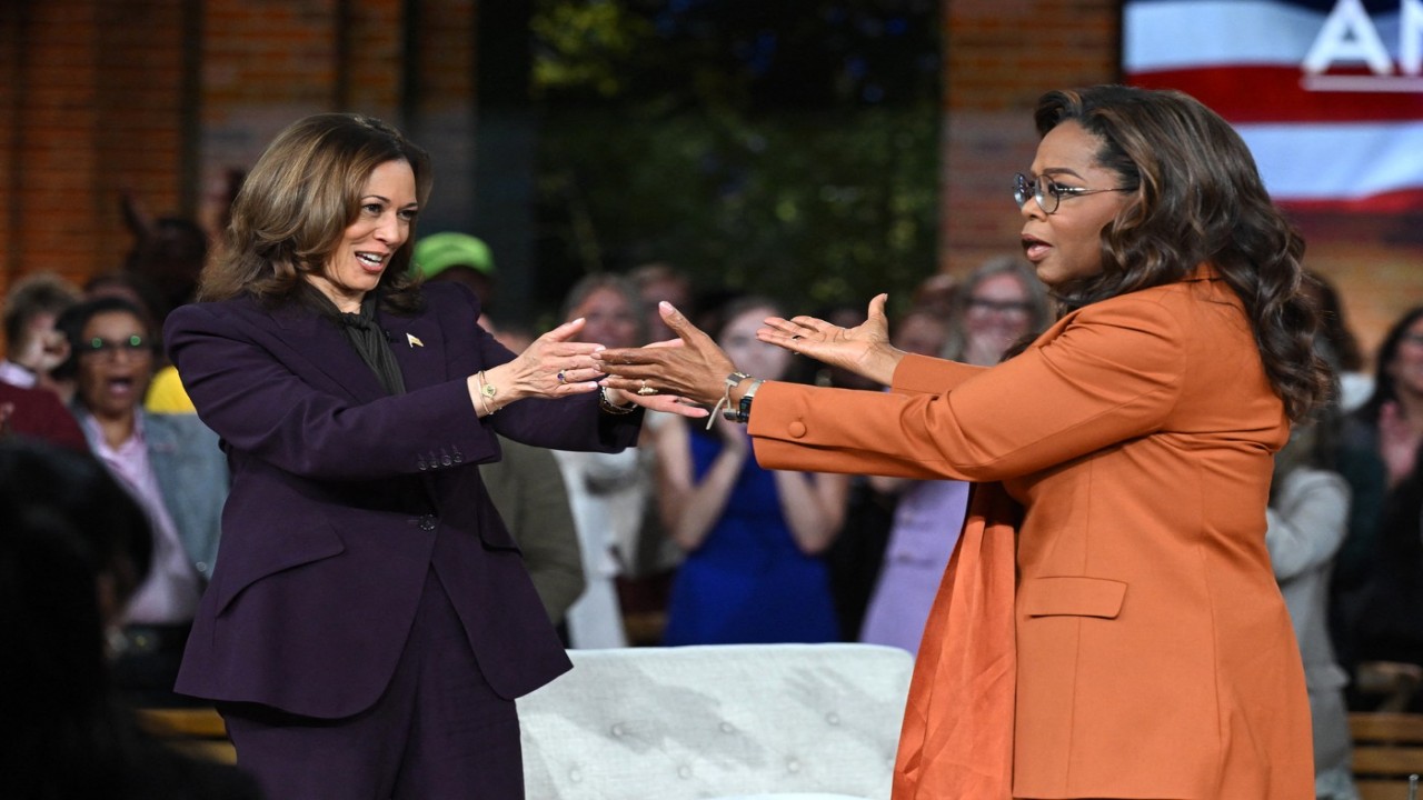 După Taylor Swift, Kamala Harris a mai câştigat o susţinătoare de calibru: Oprah. “Miting” virtual pentru democrată