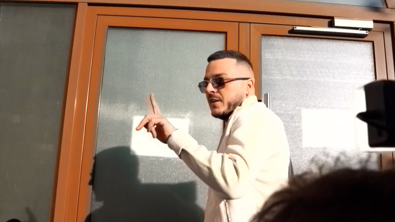 Makaveli, amendat pentru injurii în direct la TV