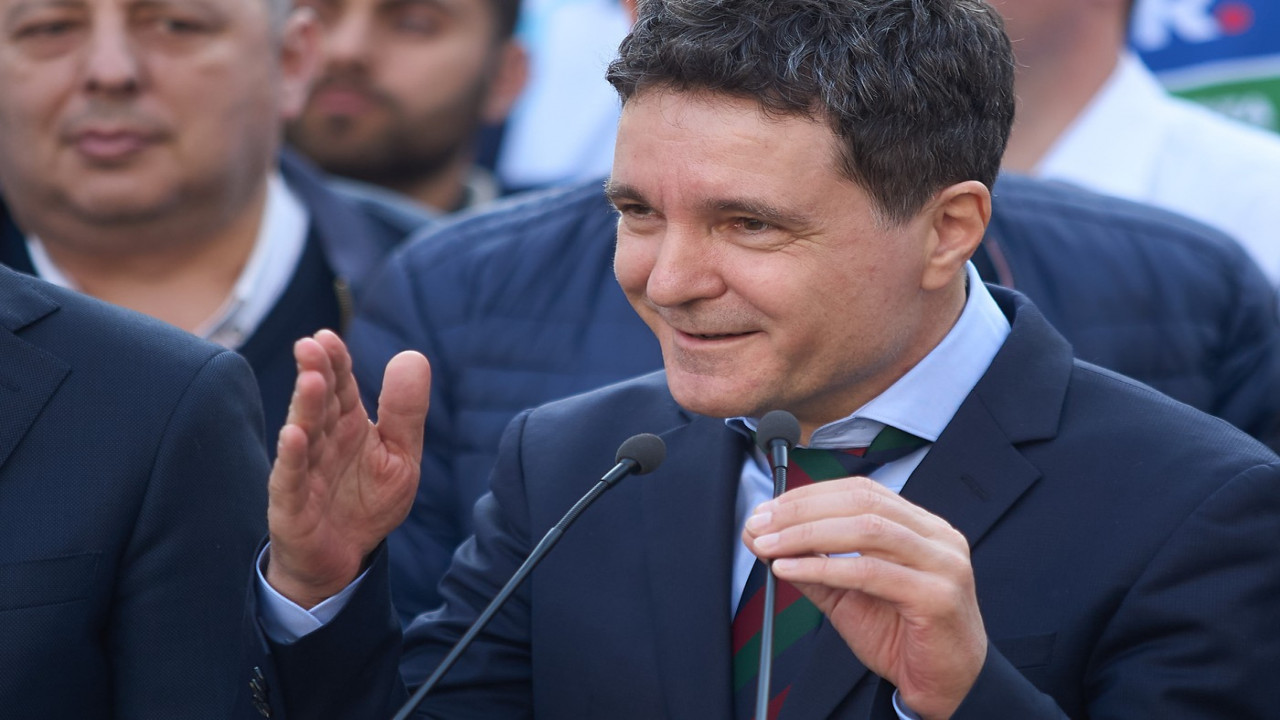 Nicușor Dan își anunță candidatura la prezidențiale ca independent