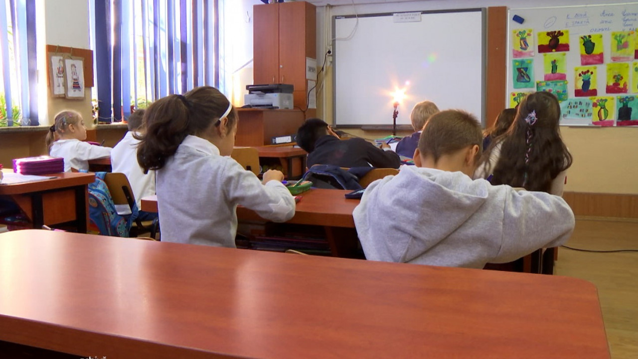 Jaful de la școala din Puchenii Mari: 39 de calculatoare furate înainte de inaugurare