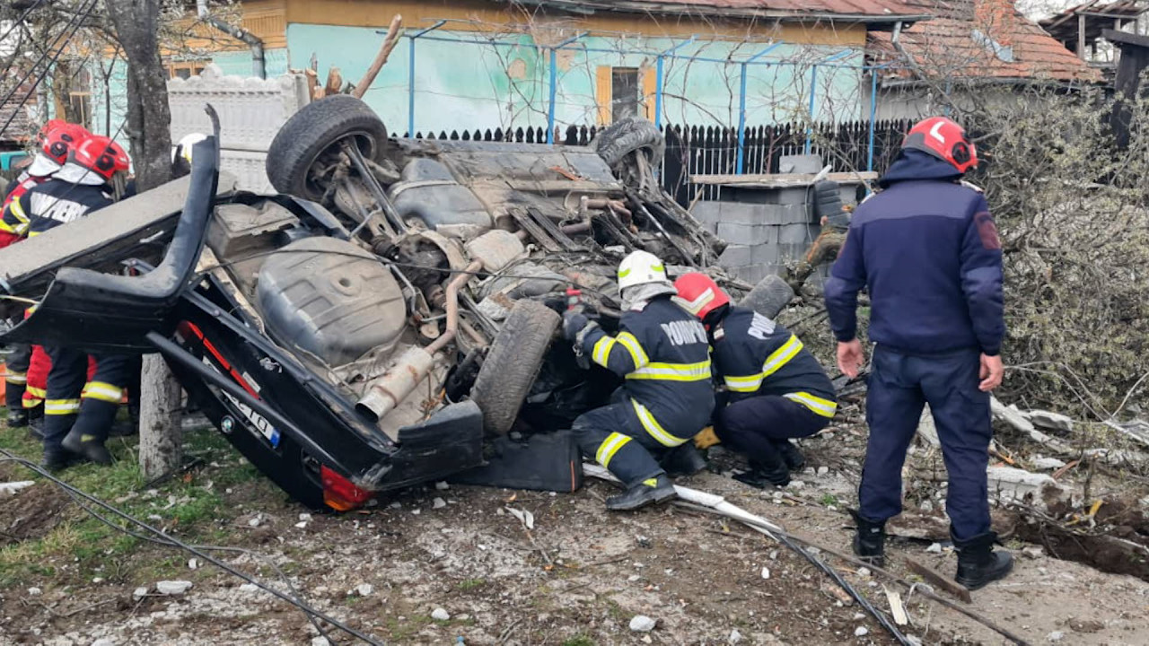Accidente rutiere tragice în România: Tineri pierdute în coliziunile devastatoare
