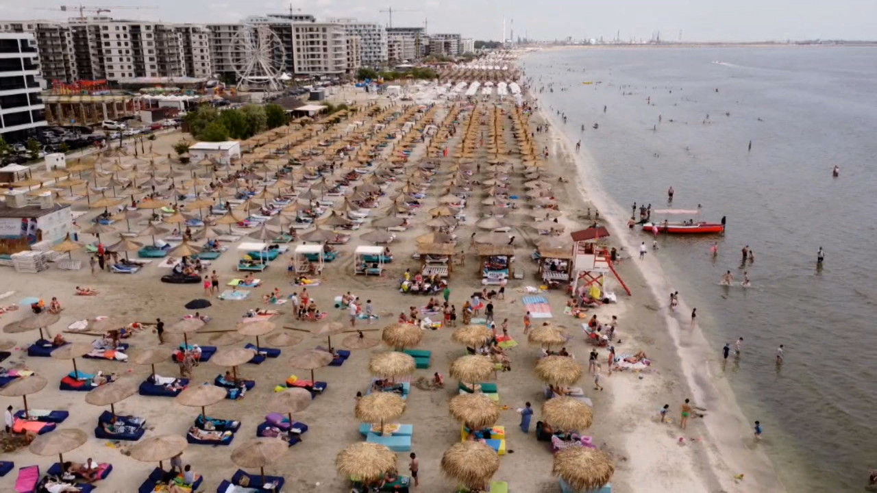 Nouă lovitură după ce voucherele de vacanţă au fost deja tăiate la jumătate. Scenarii luate în calcul de autorităţi