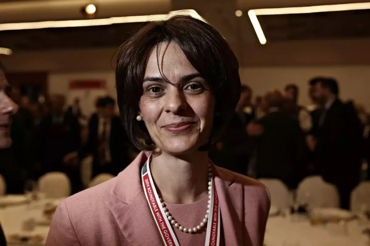 EXCLUSIV. Surse: Două femei tehnocrat, printre propunerile de premier. Delia Velculescu, favorită la funcţie