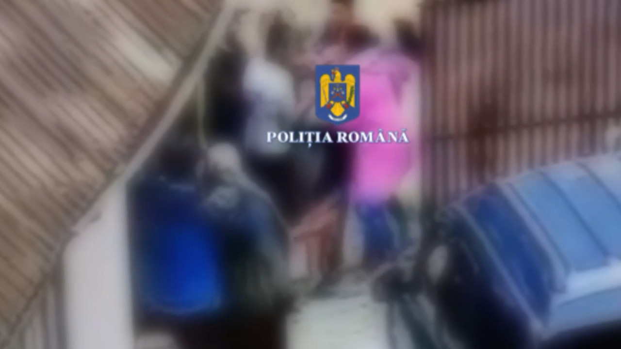 Scandal un loc de parcare în Argeş. Doi indivizi au luat la bătaie doi bătrâni