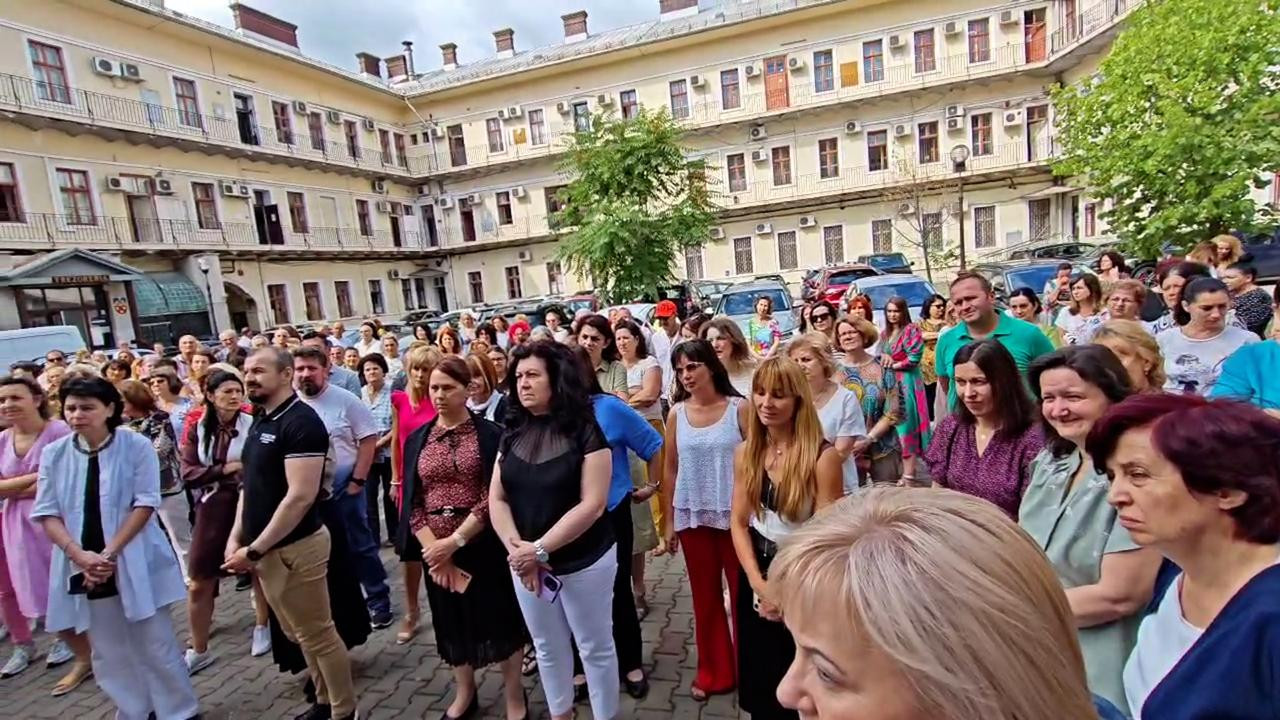 Angajații ANAF, furioși că li se taie sporul de condiții vătămătoare: Și ne bat la cap să aducem bani la buget