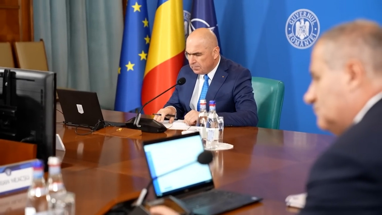 Economist, despre măsurile de austeritate: M-aș fi bucurat ca primele tăieri să fie subvențiile partidelor