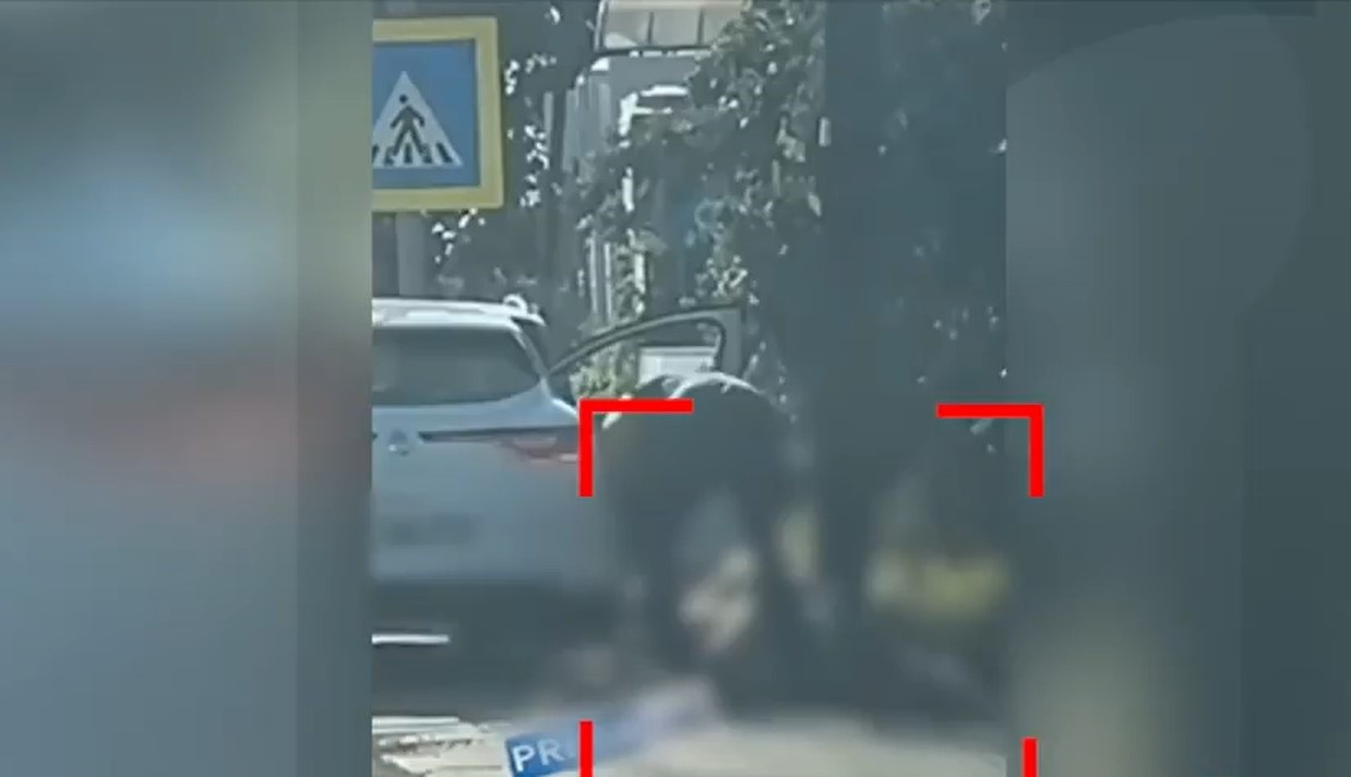 Şofer cu o alcoolemie uriaşă, cursă nebună cu poliţia pe urme. După 10 kilometri, a fost prins şi încătuşat