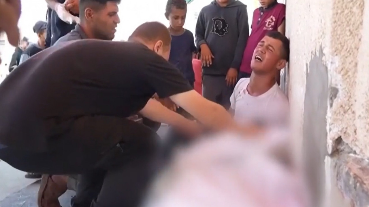 Zece copii, ucişi în timp ce aşteptau să primească mâncare, într-un atac israelian din Gaza