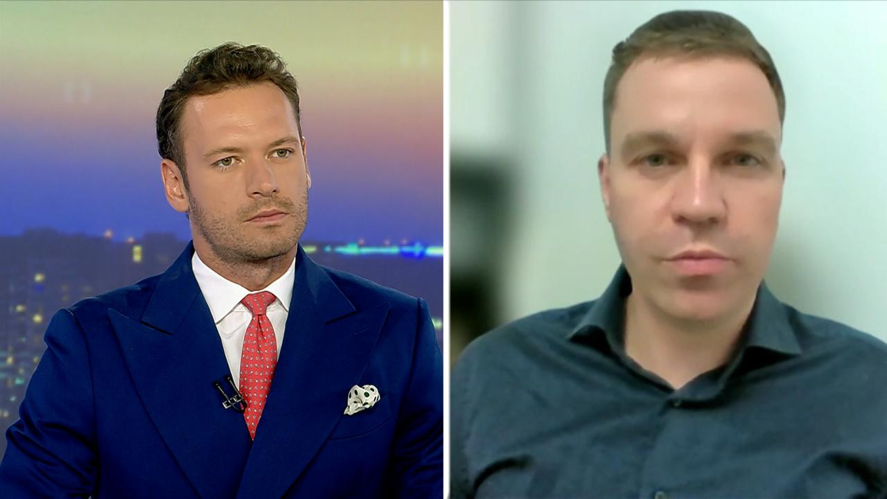 Analist, despre războiul Guvern - magistraţi pe pensiile speciale: "CSM îi bagă degetele în ochi premierului"