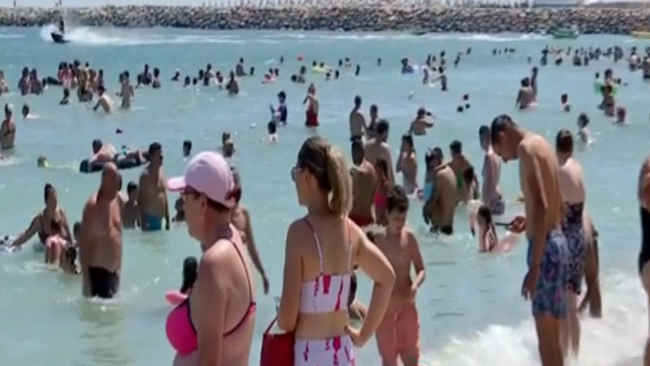 Supravieţuire financiară pe litoralul românesc. Cum economisesc turiştii?