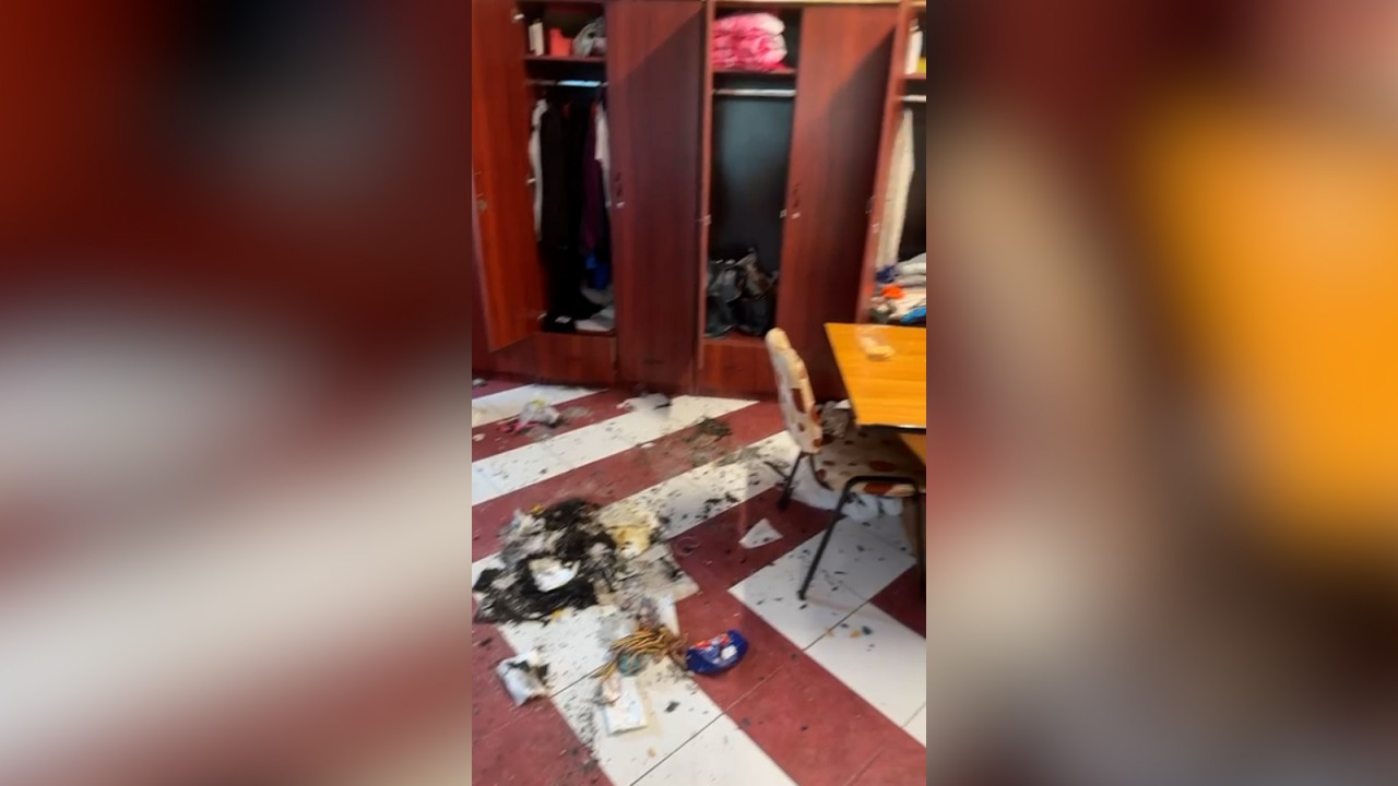 Sala de Gimnastică "Nadia Comăneci" din Onești, vandalizată. Agresorul, prins cu o medalie la gât
