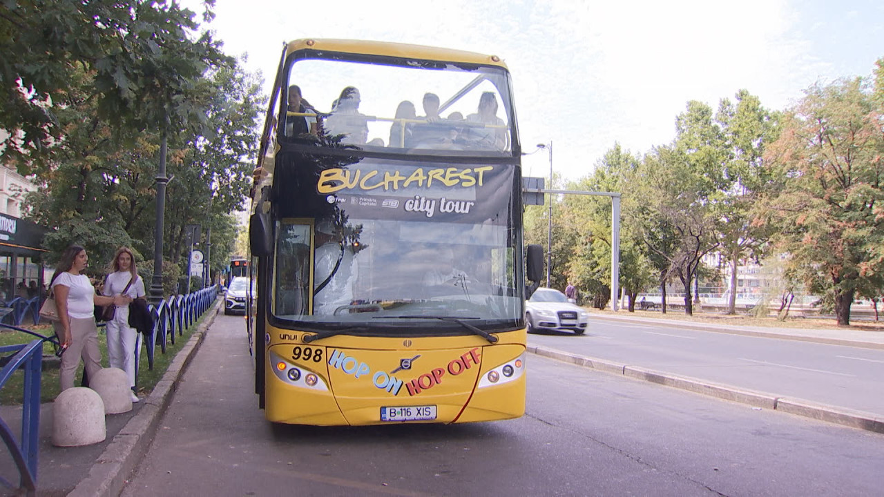 Au revenit cursele cu autobuzele turistice în Bucureşti. 70 de lei costă biletul