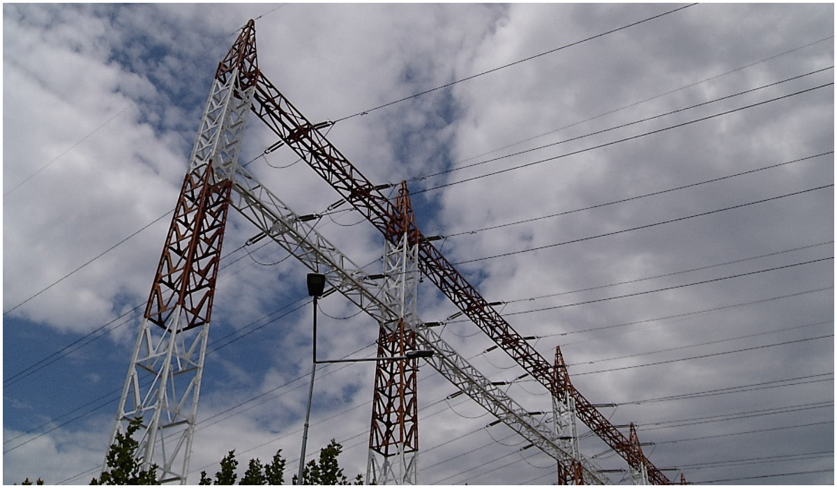 Facturile la energie au explodat după dispariţia plafonării şi majorarea TVA. Ministrul a cerut o anchetă