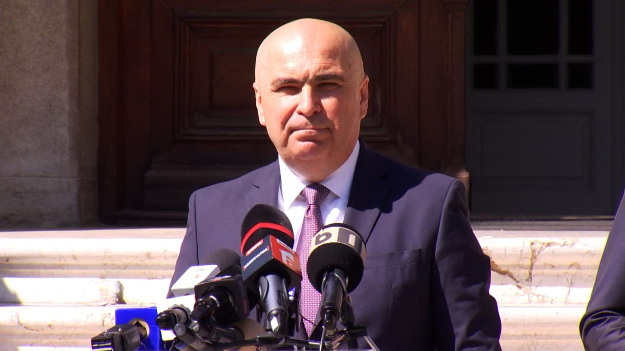 PSD îl atacă pe Ilie Bolojan, după ameninţările cu demisia: "Să îşi ia jucăriile şi să plece"