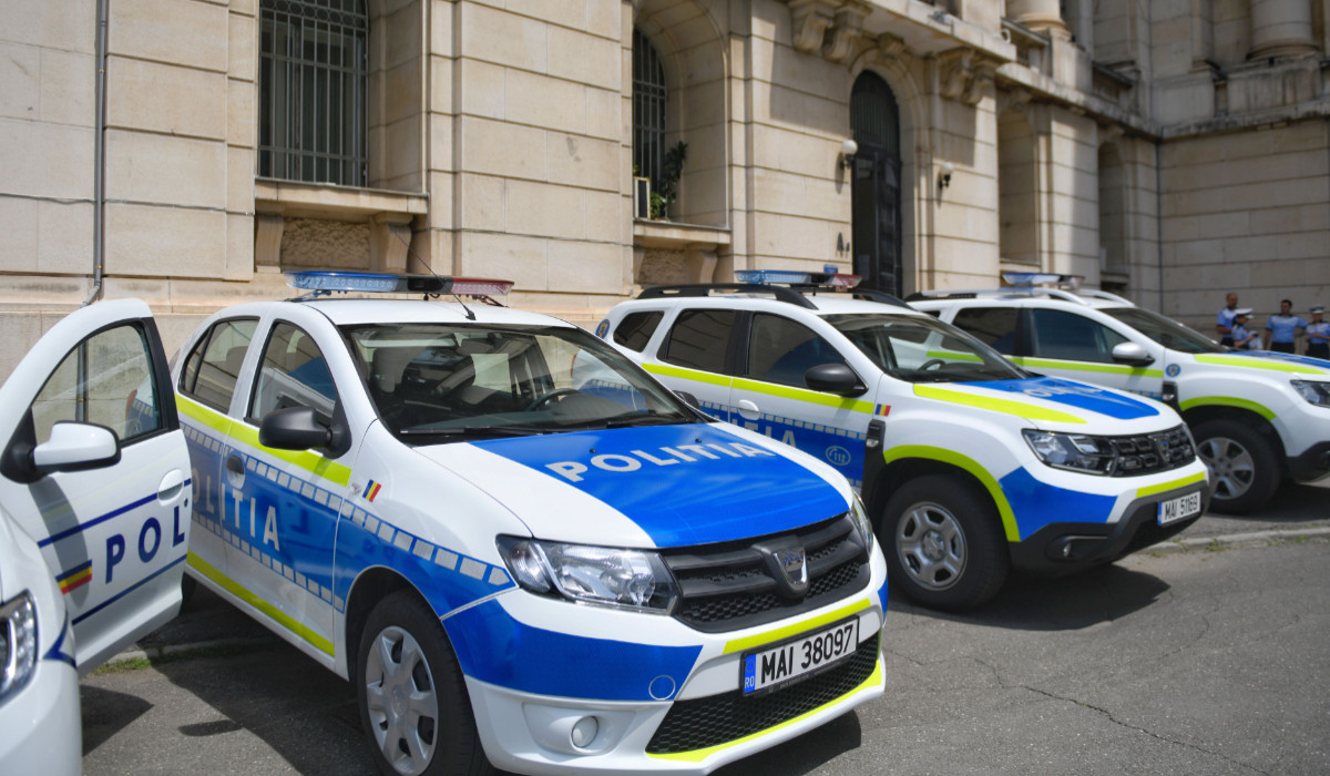 A spart o mașină și a fugit cu cardurile: adolescent de 16 ani din Târgu Mureș, arestat. Ce riscă acesta