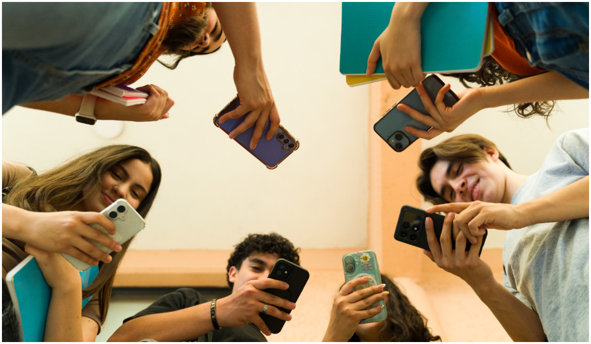 Generația care învață cu AI: cum schimbă tehnologia modul în care învățăm. Profesorii trag semnalul de alarmă