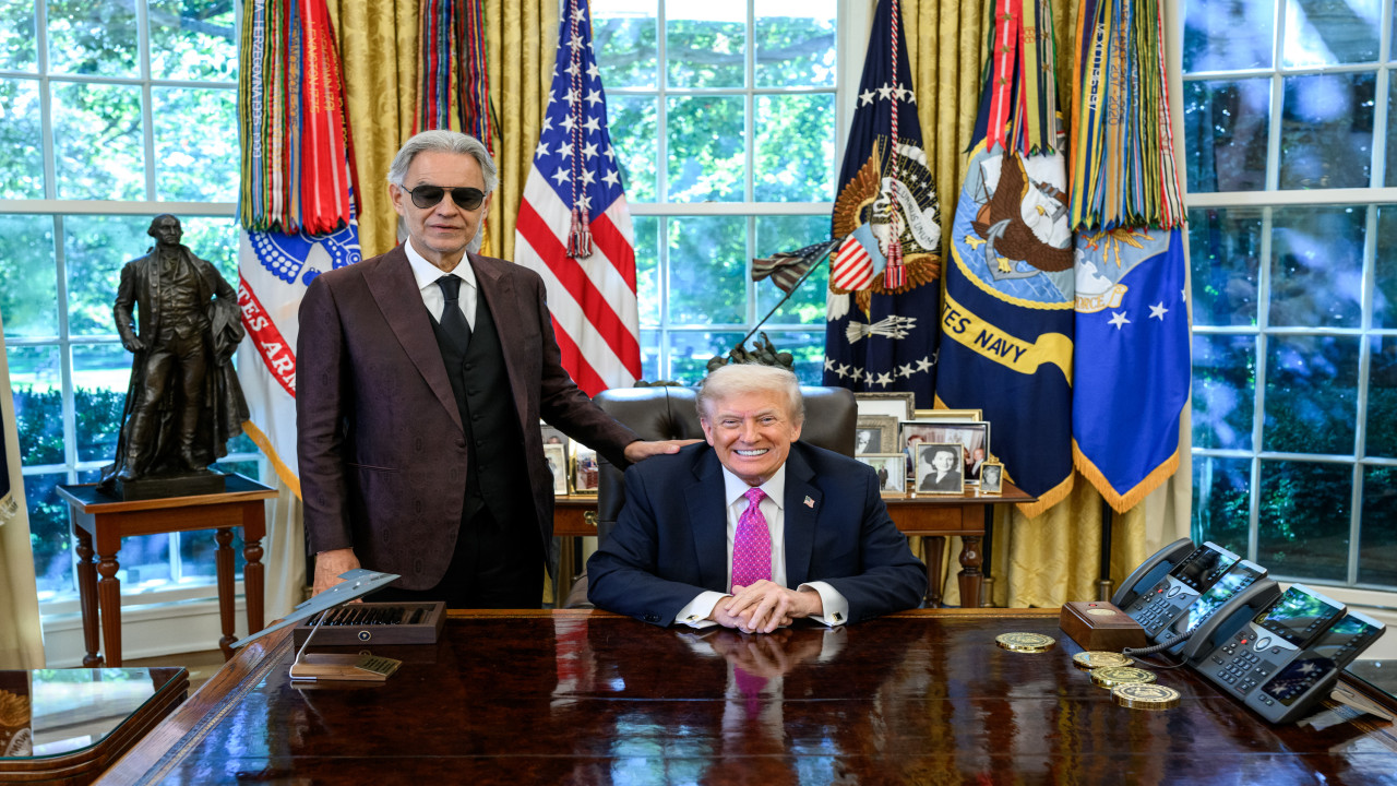 Andrea Bocelli cântă pentru Trump în Biroul Oval