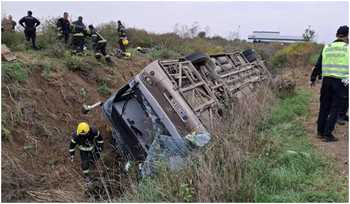 Trei morţi şi zeci de răniţi în accident de autobuz în Serbia