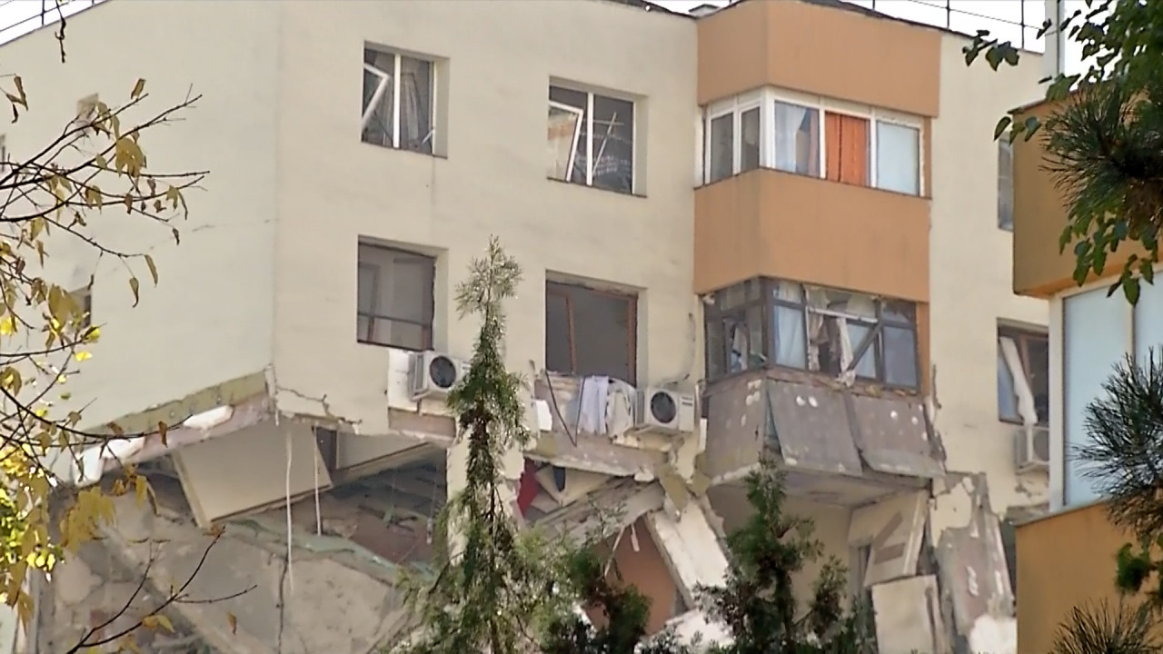 Explozia din Rahova: Guvernul analizează soluţii pentru blocul distrus