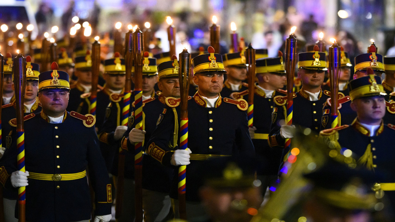 Ziua Armatei Române 2025. Ceremonii militare și religioase în București și alte orașe