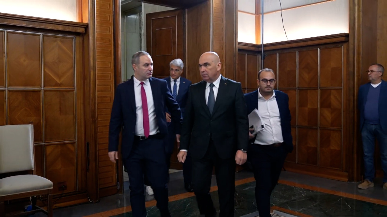 "Război rece" în Coaliție: PNL și USR acuză o alianță de conjunctură între PSD și AUR