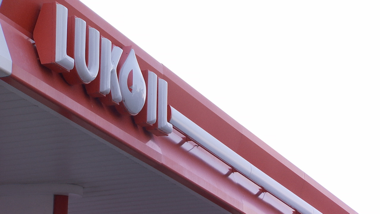 Trump blochează vânzarea afacerilor Lukoil în Europa, pentru 22 de miliarde de dolari