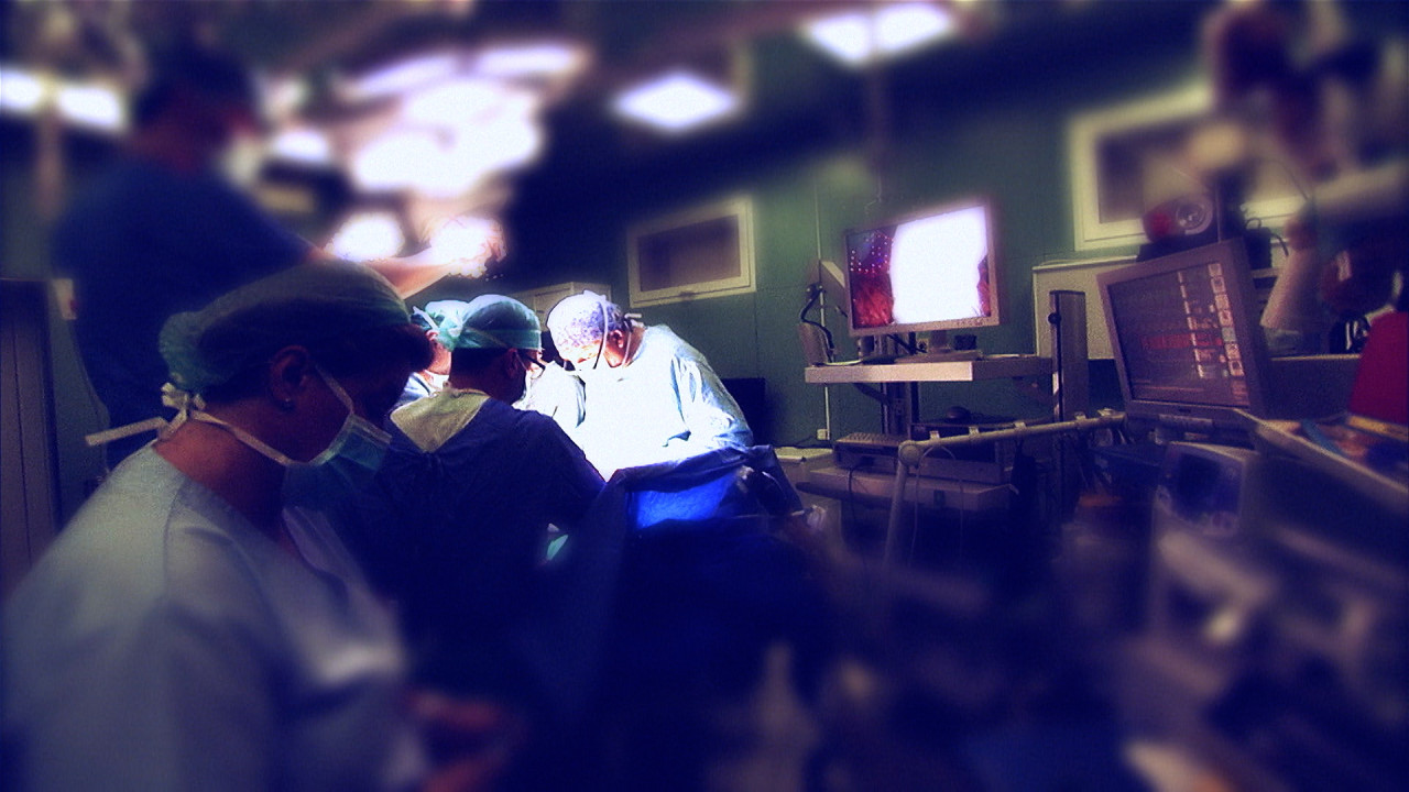 Doi medici de la Spitalul Floreasca, acuzați de mită