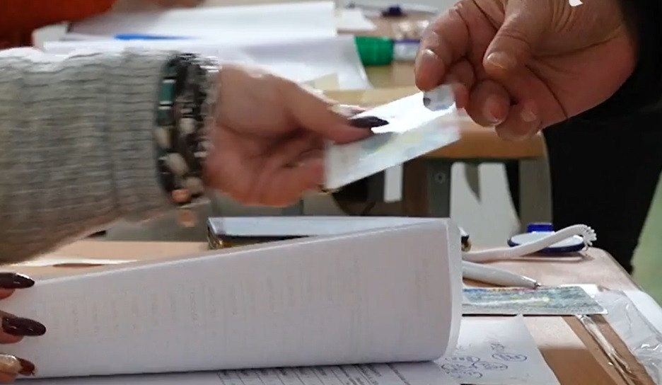 Cum se voteaz&#259; cu buletinul electronic la alegerile pentru Prim&#259;ria Capitalei