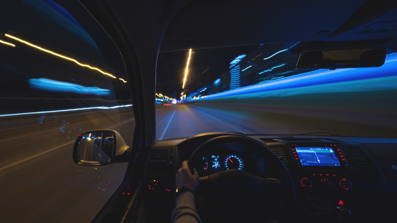 Producătorii auto renunță la ecrane pentru butoane