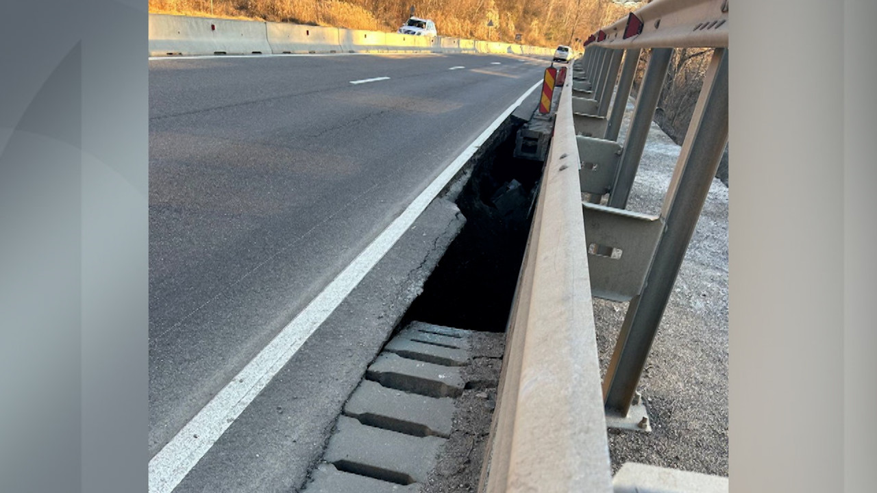 Încă o alunecare de teren pe DN1, în Prahova