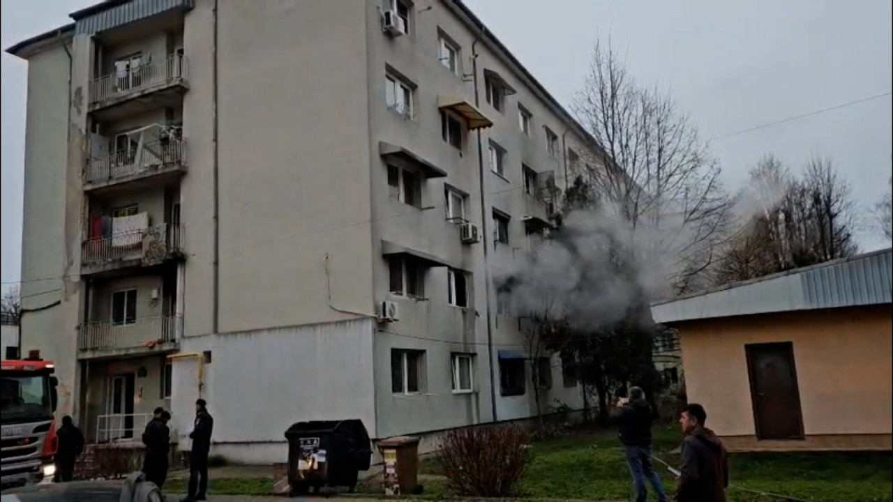 Explozie și incendiu în Focșani, o femeie grav rănită