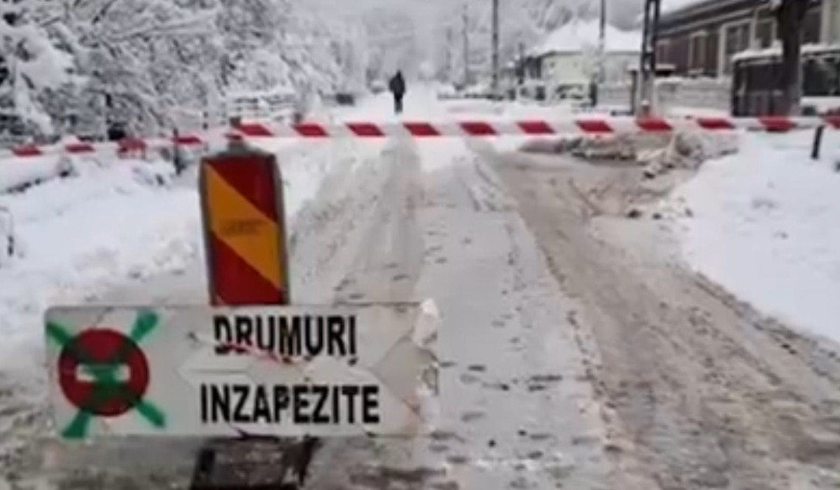 România, lovită de un ciclon mediteranean. Zonele în care ninsorile şi poleiul au făcut prăpăd