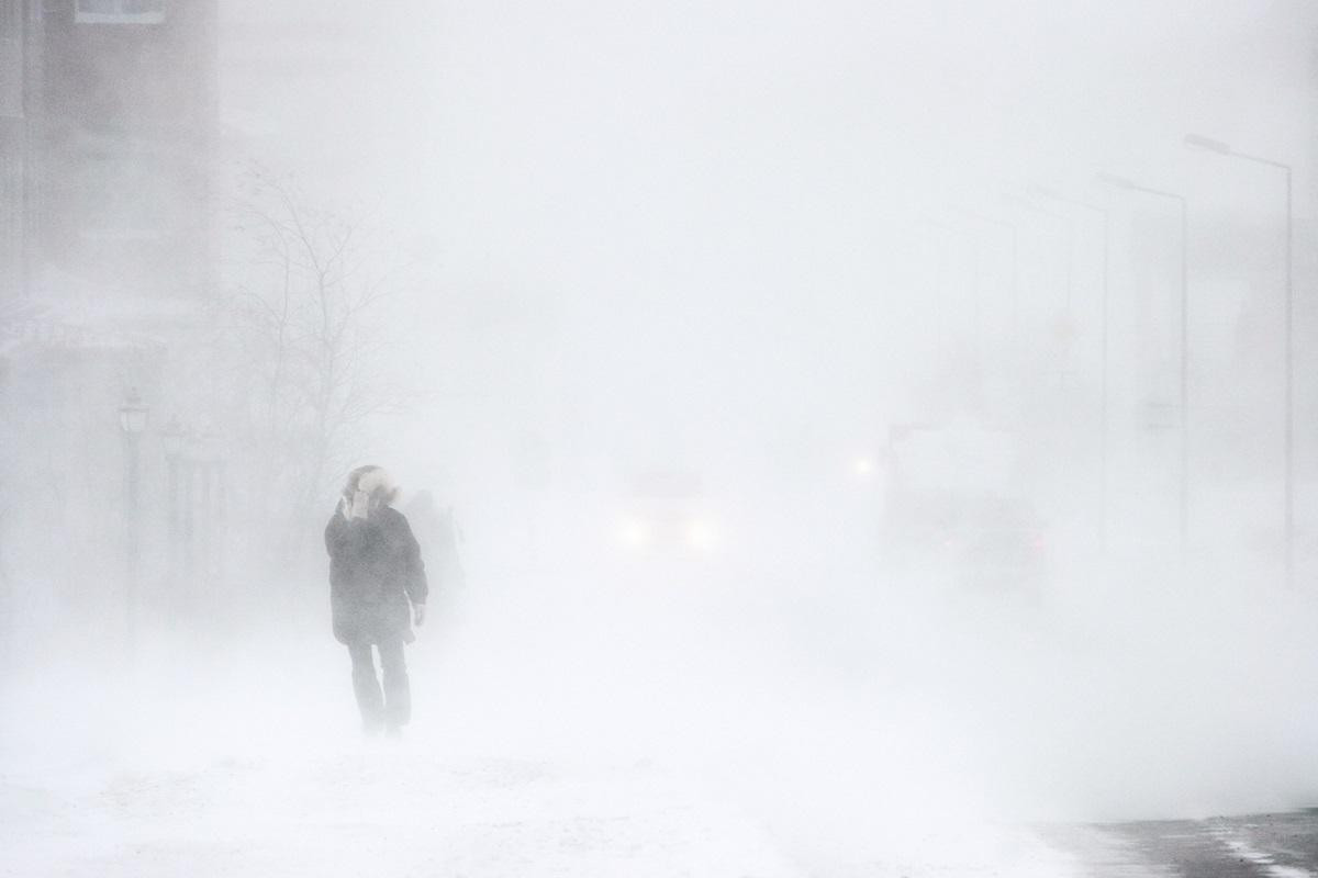 Vreme extremă în toată ţara, până marţi. ANM anunţă cod galben de ger, ninsori şi viscol. Prognoza Bucureşti