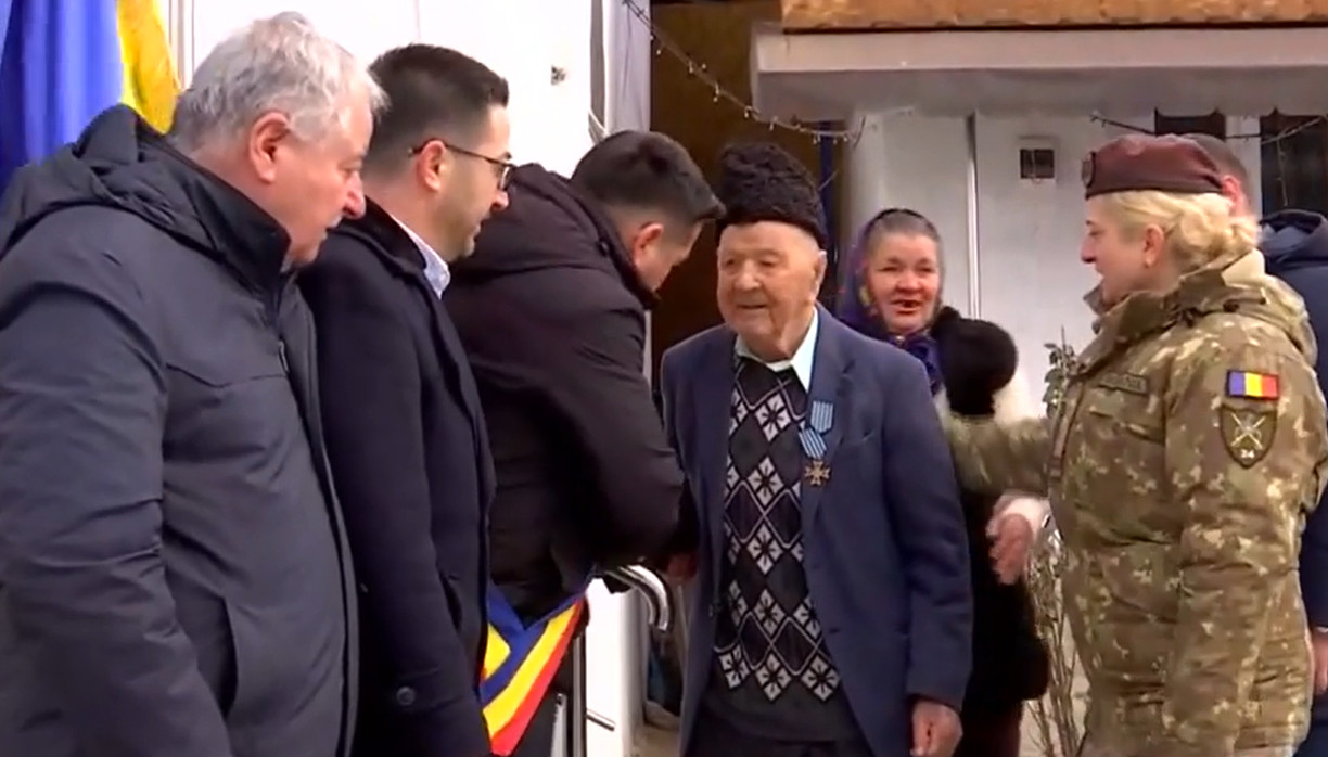 Poza pentru articolul Veteran de război, sărbătorit la 104 ani. Povestea impresionantă a gorjeanului care a evadat din lagăr