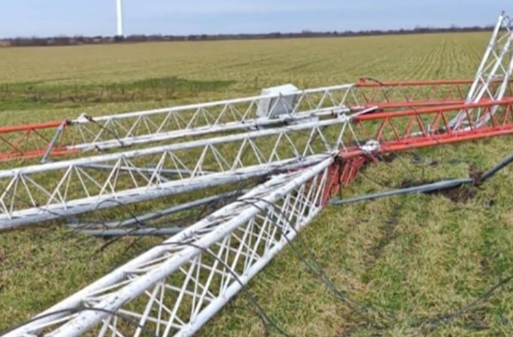 Jaf de 200.000 de euro în Brăila: Au distrus stâlpi meteo și au furat componente electronice de valoare